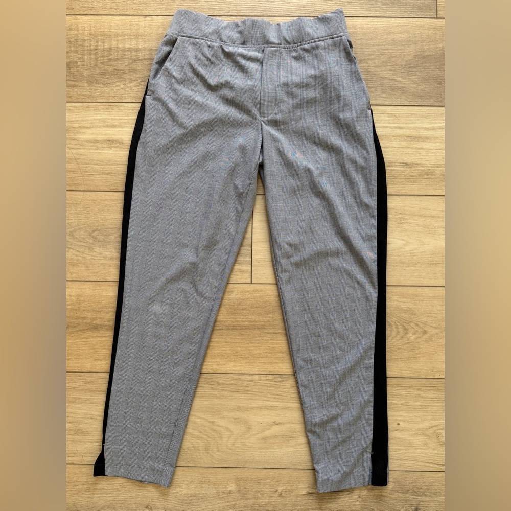 Athleta Brooklyn Ankle Pant Gray Plaid Black Stripe Women’s Size 4